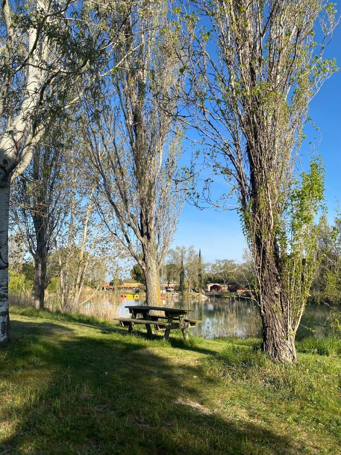 Joli Appartement 27M2 Oasis Provencale En Village Vacances En Camargue Арль Екстер'єр фото