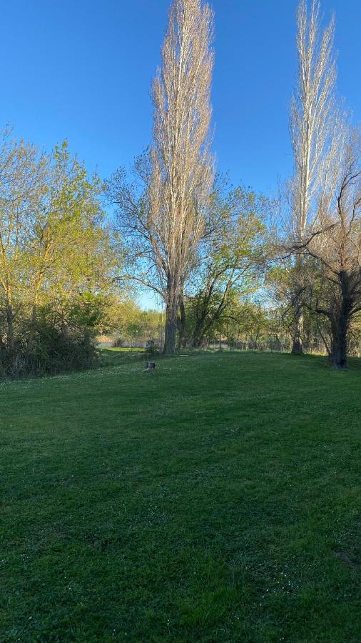 Joli Appartement 27M2 Oasis Provencale En Village Vacances En Camargue Арль Екстер'єр фото