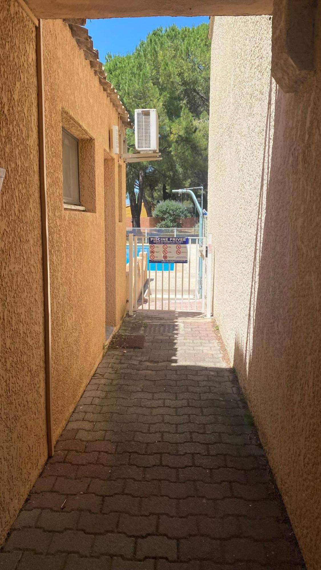 Joli Appartement 27M2 Oasis Provencale En Village Vacances En Camargue Арль Екстер'єр фото